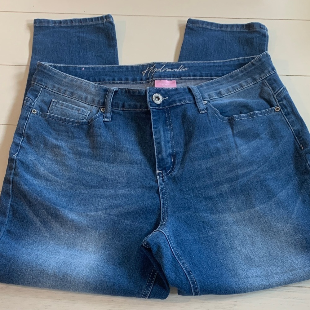 Hydraulic Straight legged Jeans